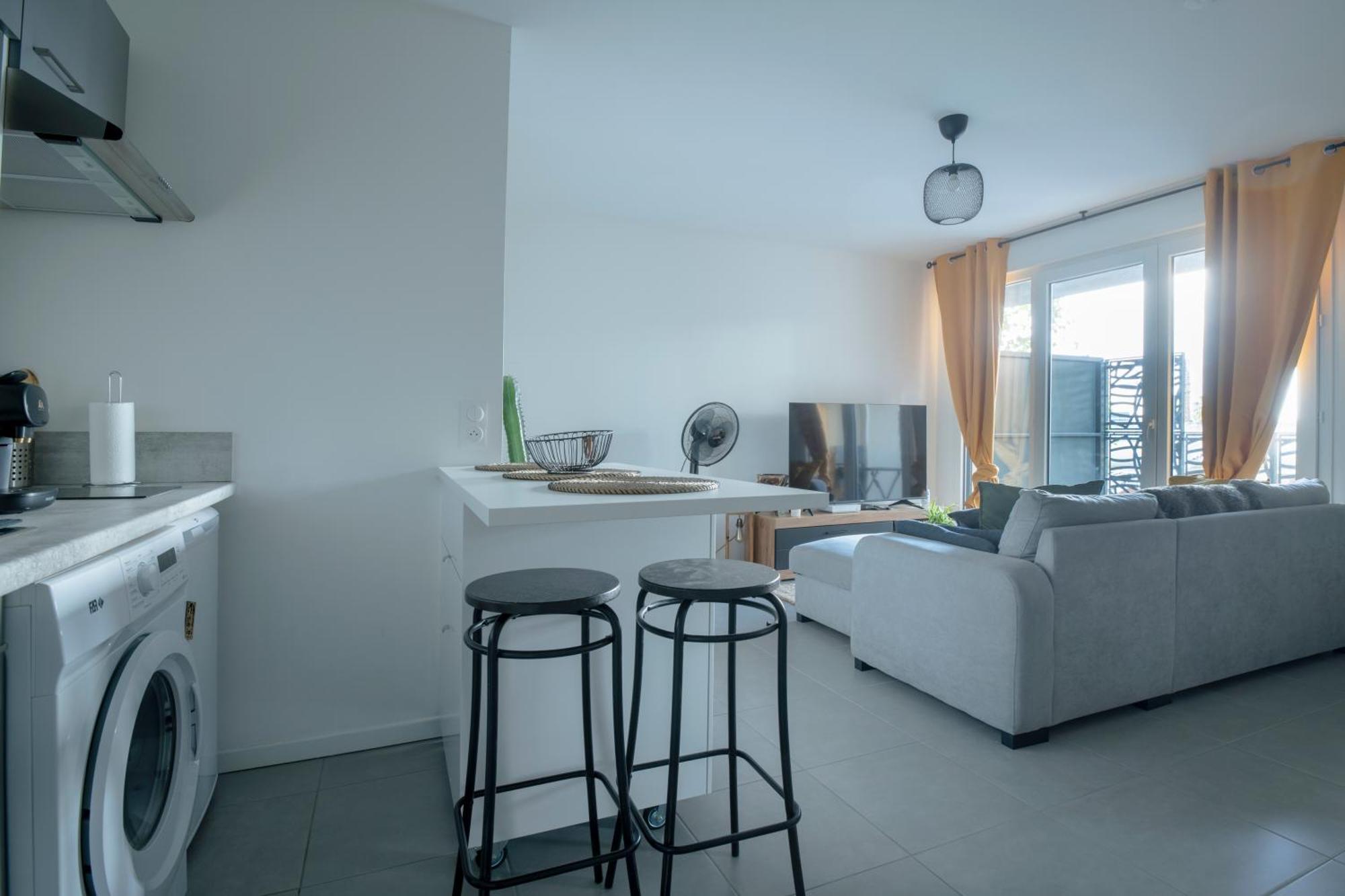 T2 Cosy Bordeaux - Tram & Parking Apartment Cenon Bagian luar foto